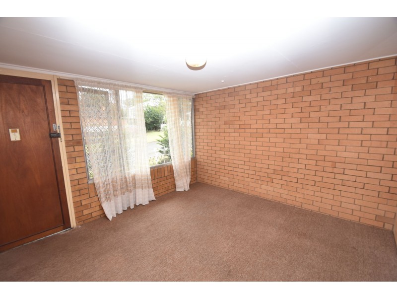 1/20 Glendower St, Mount Lofty QLD 4350