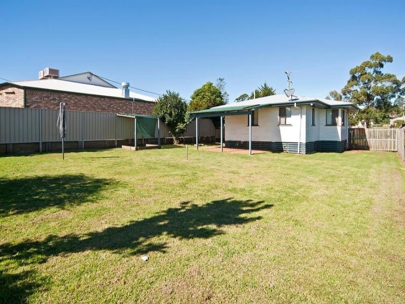 5 Griffiths Street, Harlaxton QLD 4350