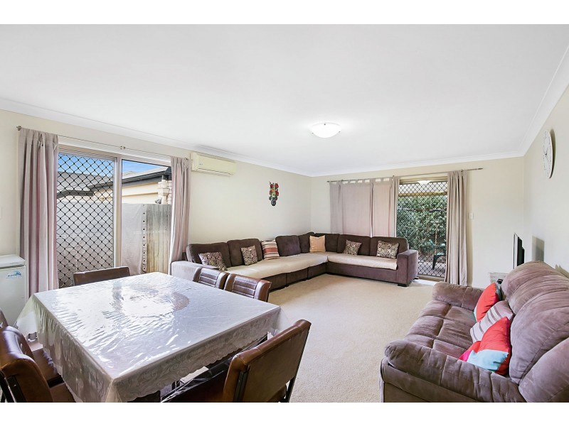 1/10 Sambar Court, Kearneys Spring QLD 4350
