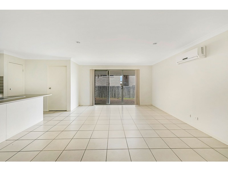 8 Sweeney Street, Kearneys Spring QLD 4350
