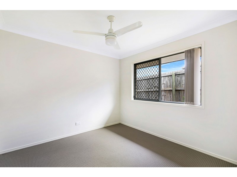 8 Sweeney Street, Kearneys Spring QLD 4350