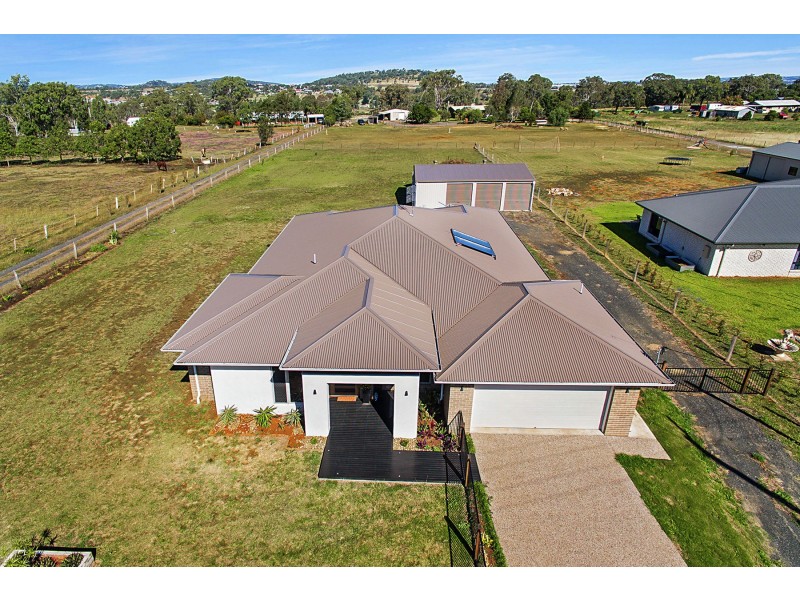 6 Charlton Pinch Road, Torrington QLD 4350