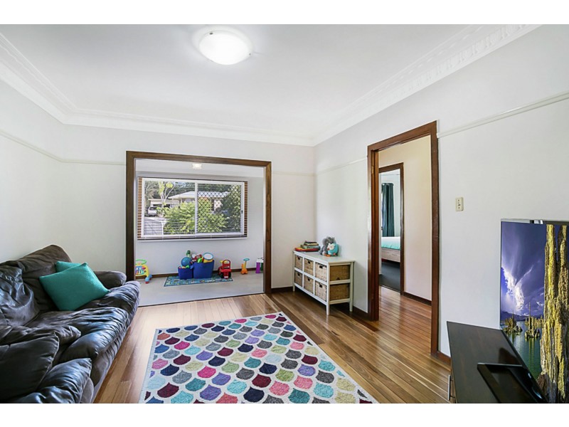 7 Macquarie Street, Centenary Heights QLD 4350