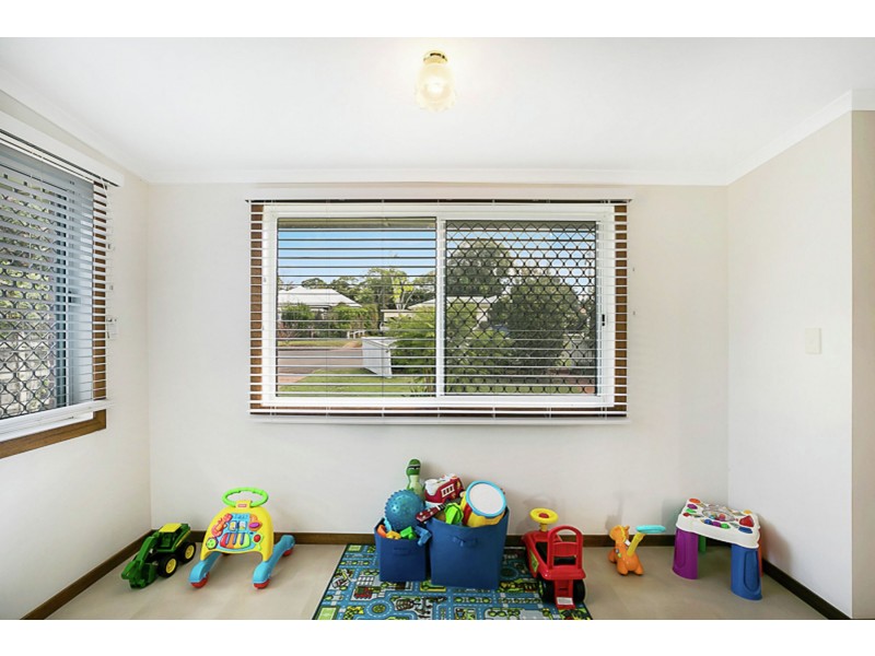 7 Macquarie Street, Centenary Heights QLD 4350