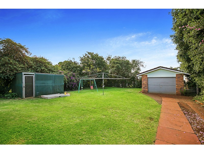 7 Macquarie Street, Centenary Heights QLD 4350