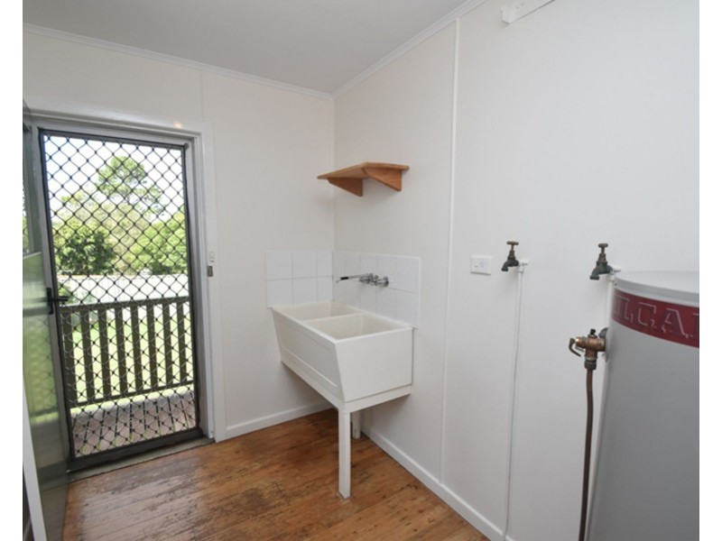 246 West Street, Kearneys Spring QLD 4350
