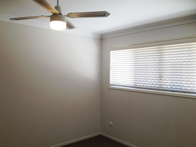2/6a Clarissa Street, Newtown QLD 4350