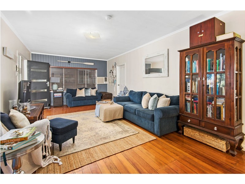 18 Louisa Street, South Toowoomba QLD 4350