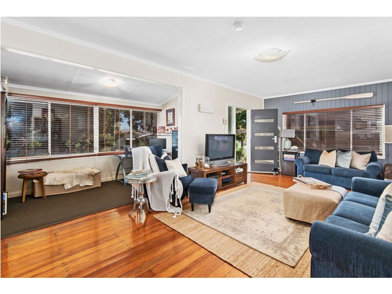 18 Louisa Street, South Toowoomba QLD 4350