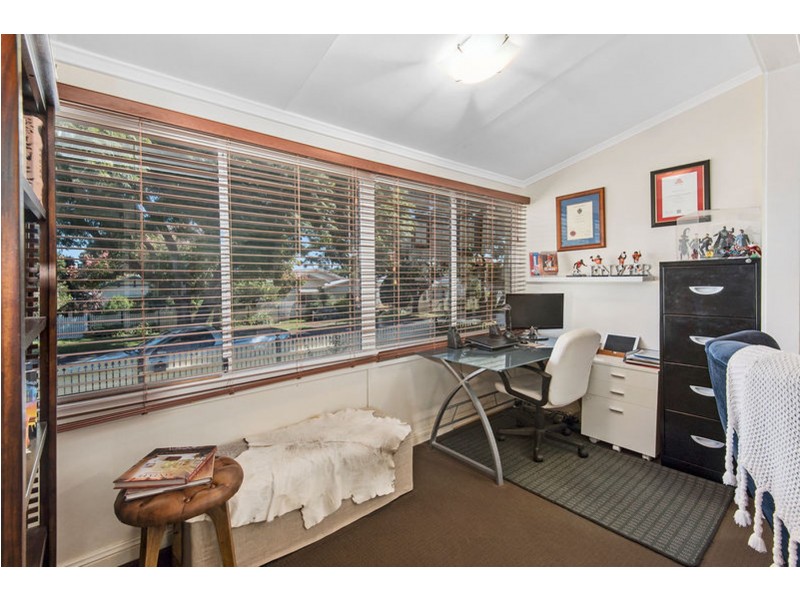 18 Louisa Street, South Toowoomba QLD 4350