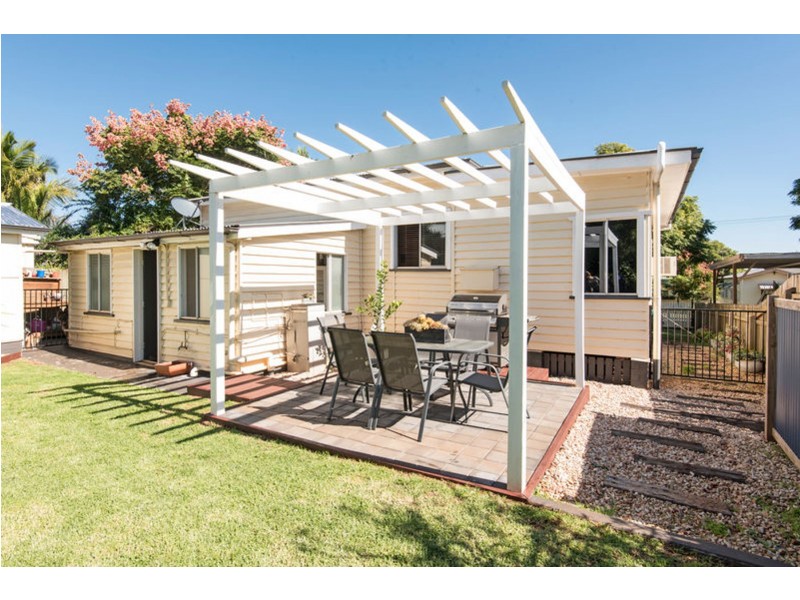18 Louisa Street, South Toowoomba QLD 4350
