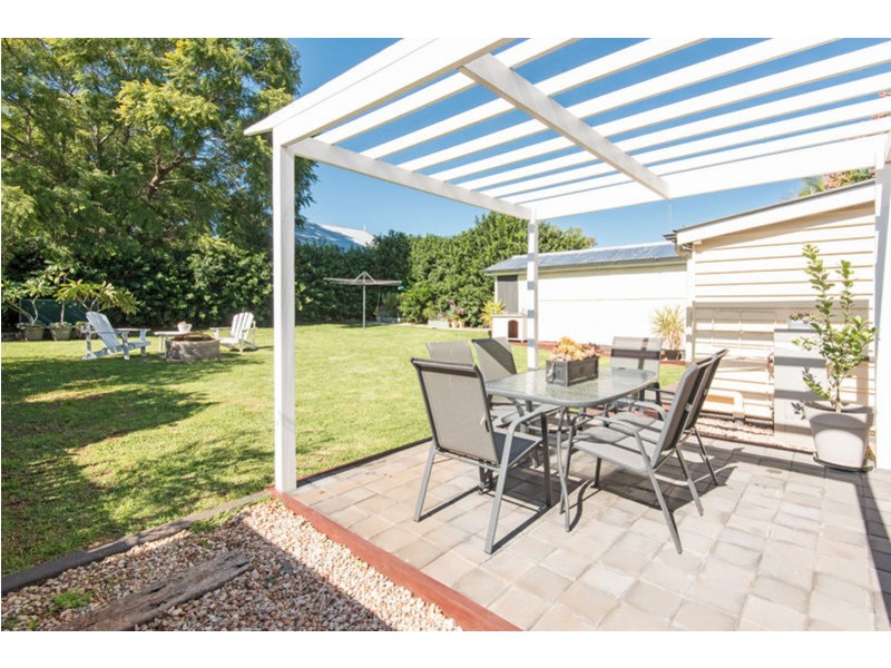 18 Louisa Street, South Toowoomba QLD 4350