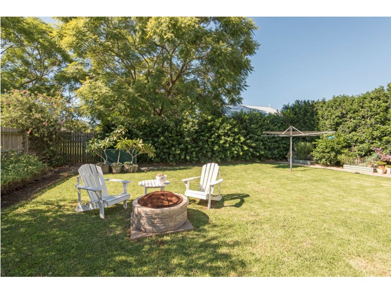 18 Louisa Street, South Toowoomba QLD 4350