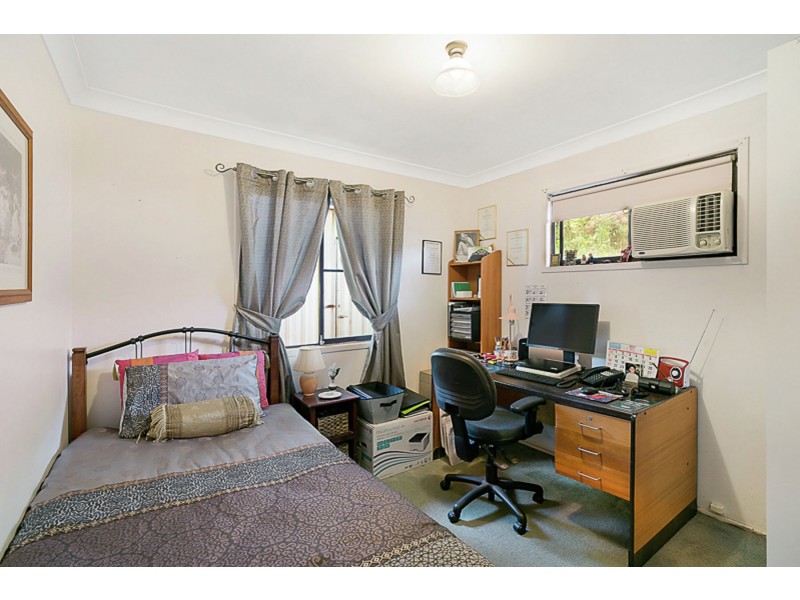 22 Amos Crescent, Mount Lofty QLD 4350