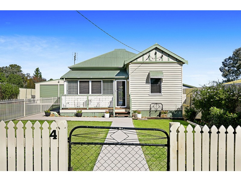 4 Hartwig Street, Goombungee QLD 4354