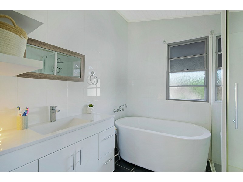 4 Hartwig Street, Goombungee QLD 4354