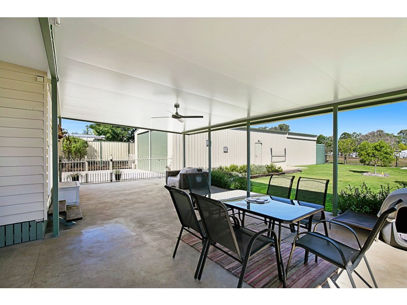 4 Hartwig Street, Goombungee QLD 4354