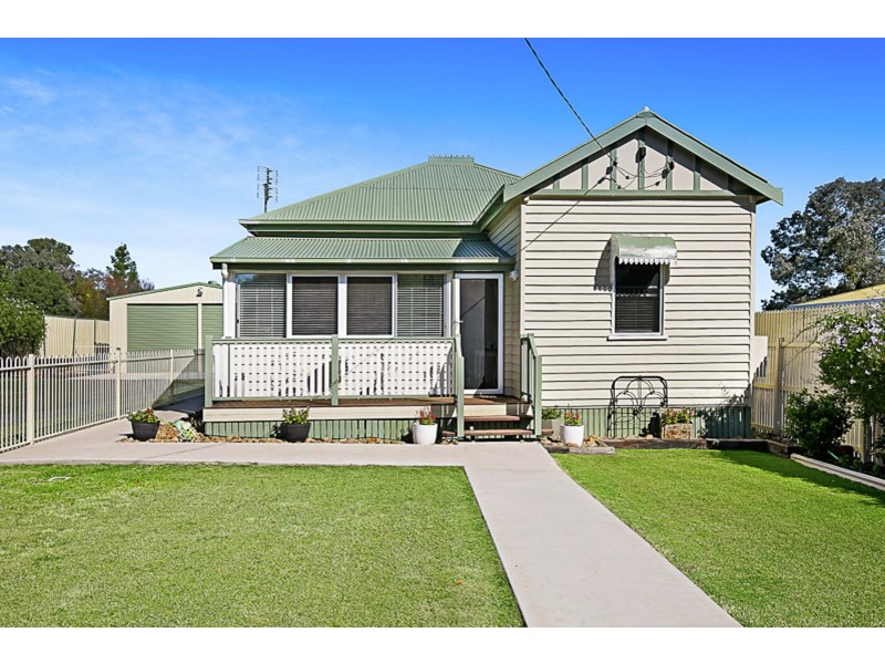 4 Hartwig Street, Goombungee QLD 4354