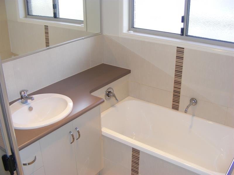 8 Lanagan Court, Middle Ridge QLD 4350