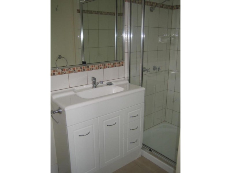 4 Lupin Court, Centenary Heights QLD 4350