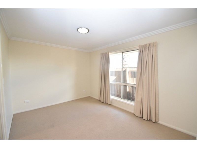3/11 Albert Street, Newtown QLD 4350