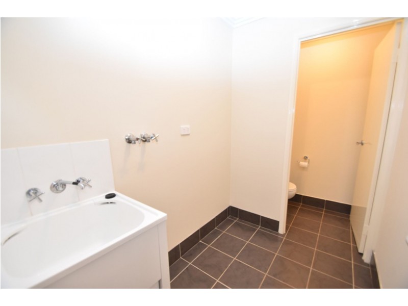 3/11 Albert Street, Newtown QLD 4350