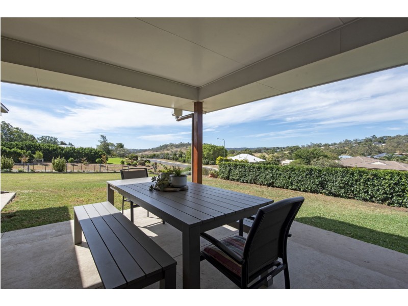 7 Roderick Drive, Cotswold Hills QLD 4350