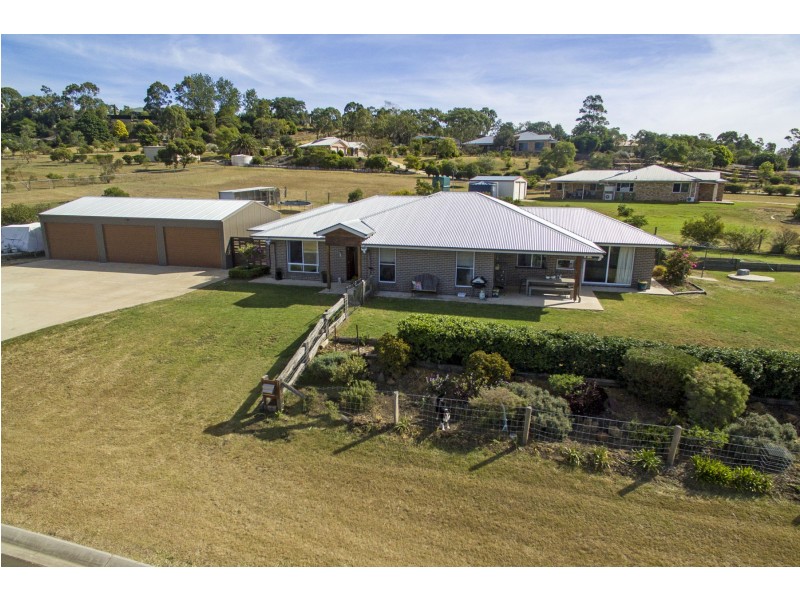 7 Roderick Drive, Cotswold Hills QLD 4350