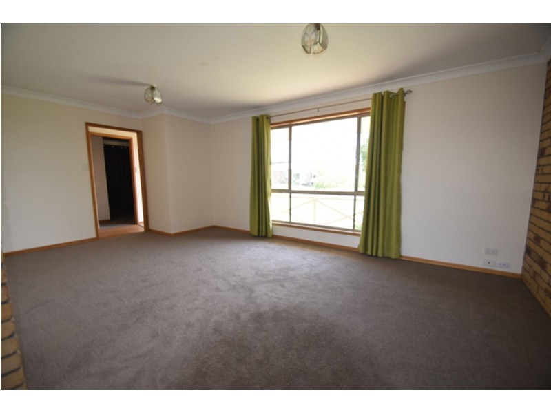 4 Janine Court, Kearneys Spring QLD 4350