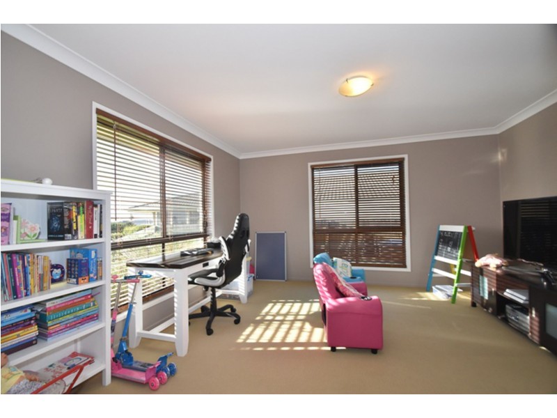 38 Smythe Drive, Highfields QLD 4352