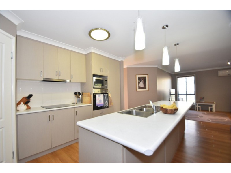 38 Smythe Drive, Highfields QLD 4352