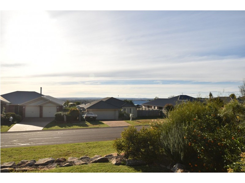 38 Smythe Drive, Highfields QLD 4352