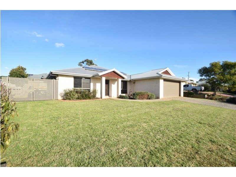 38 Smythe Drive, Highfields QLD 4352