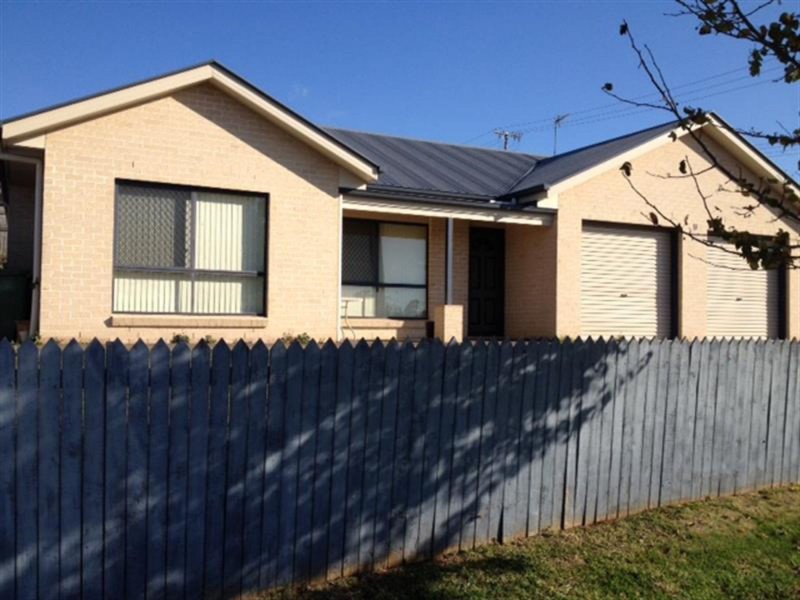 1/18 Cortess Street, Kearneys Spring QLD 4350