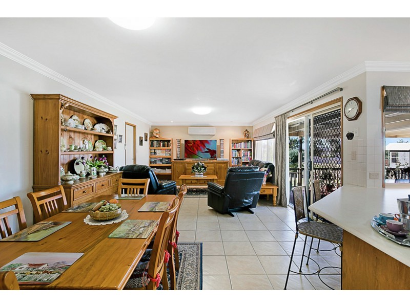 8 Highview Street, Meringandan West QLD 4352