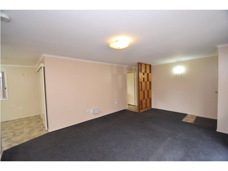 11 Behland Street, Kearneys Spring QLD 4350