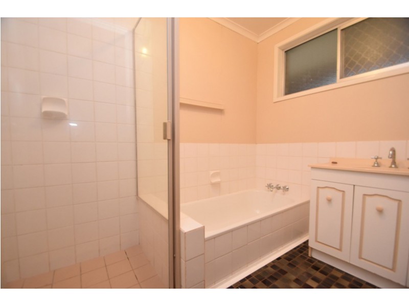 11 Behland Street, Kearneys Spring QLD 4350