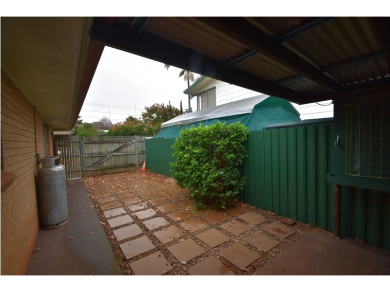 11 Behland Street, Kearneys Spring QLD 4350