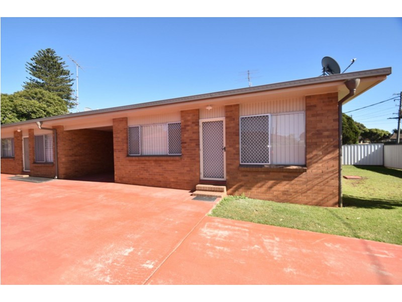 1/164 Hill Street, Newtown QLD 4350