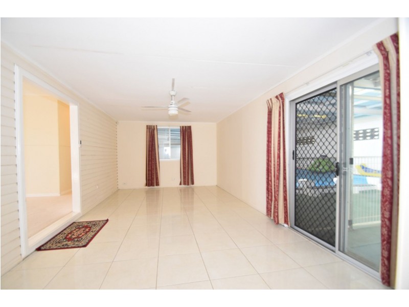 42 Toowoomba Road, Oakey QLD 4401