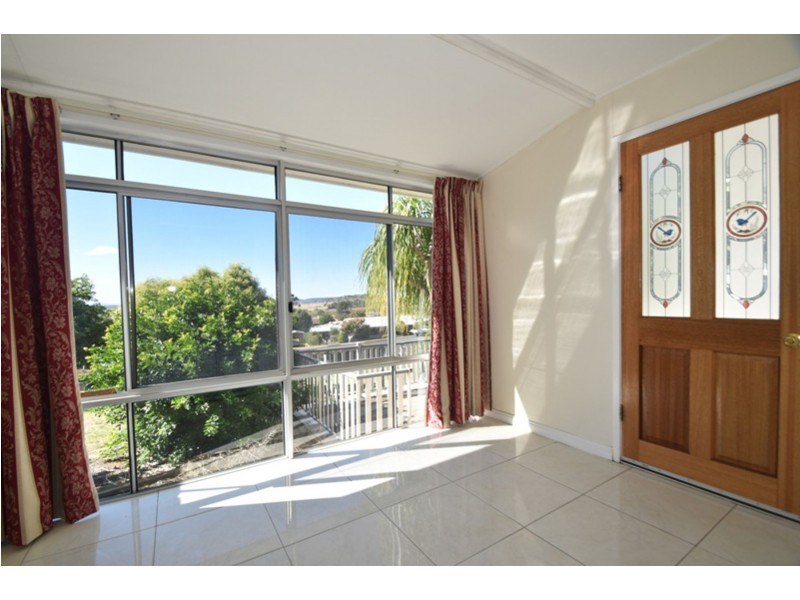 42 Toowoomba Road, Oakey QLD 4401