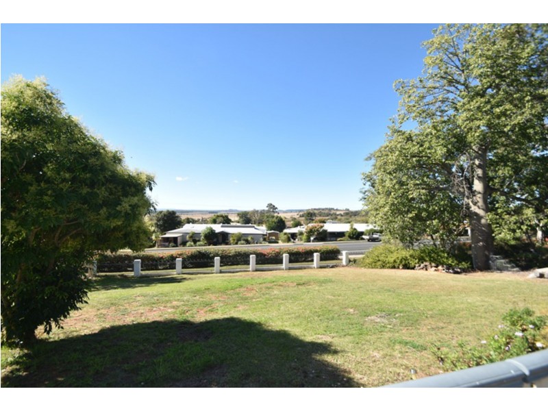 42 Toowoomba Road, Oakey QLD 4401