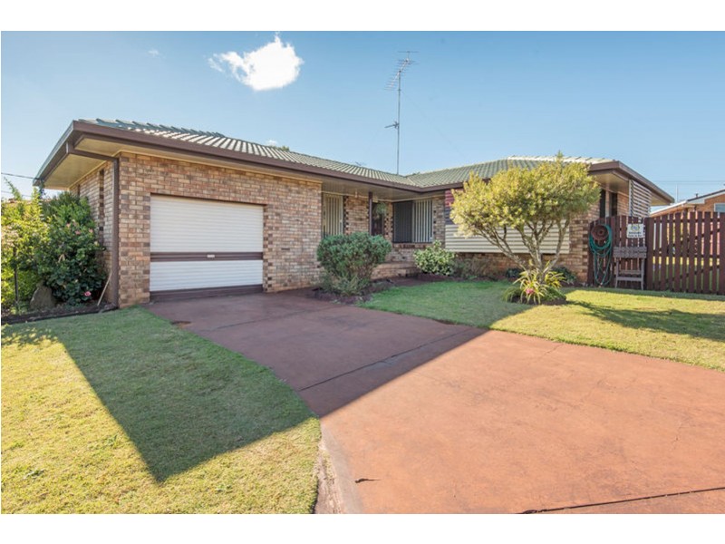 376 Hume Street, Centenary Heights QLD 4350