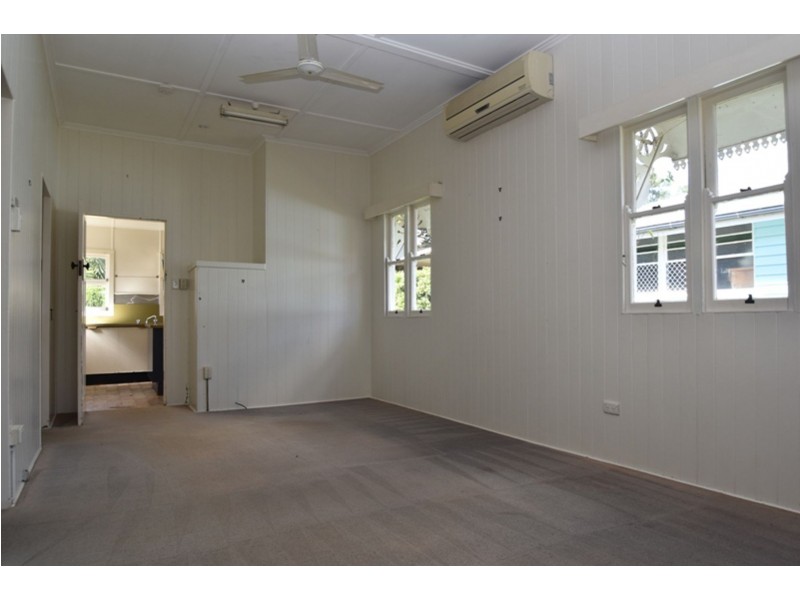 6 Parkinson Street, South Toowoomba QLD 4350