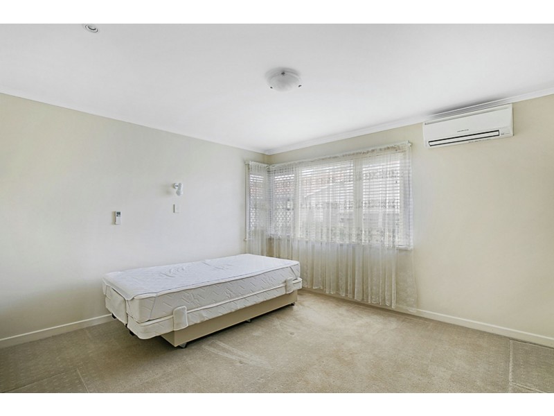 33 Merritt Street, Harristown QLD 4350