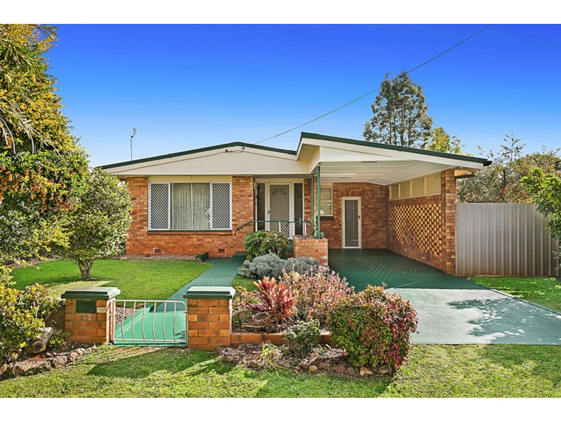 33 Merritt Street, Harristown QLD 4350