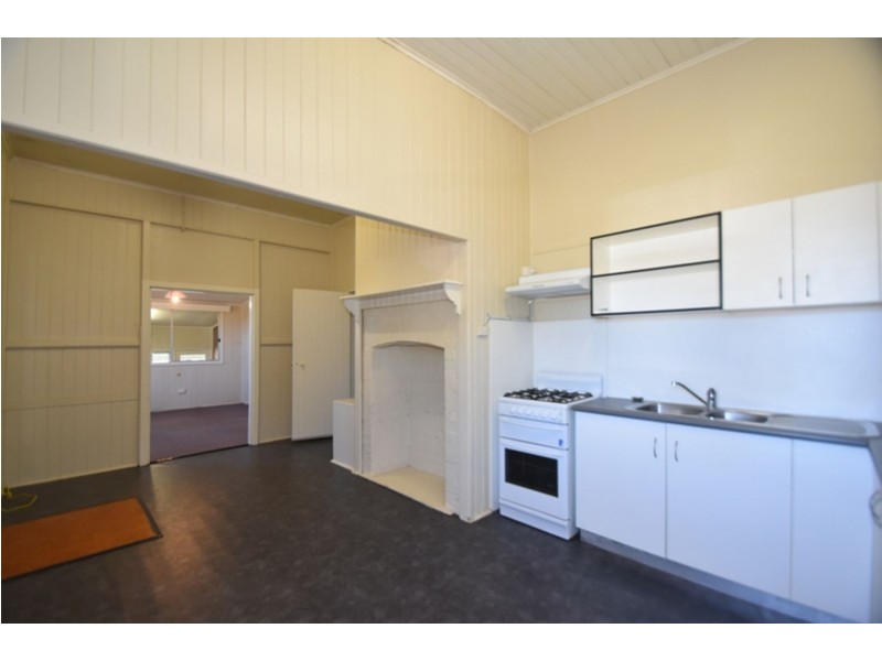 2/51 Raff Street, Toowoomba City QLD 4350