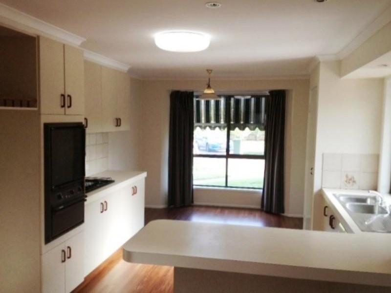 2 Heidi Court, Darling Heights QLD 4350