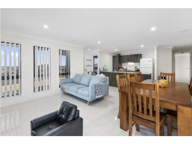 21 Cashmore Street, Wyreema QLD 4352