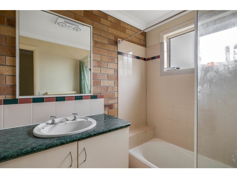 3/248 James Street, Harristown QLD 4350